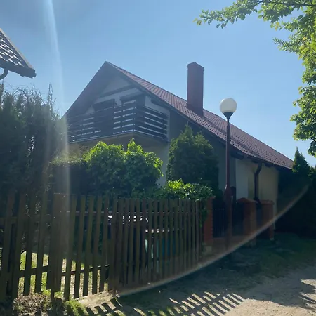 Dom Z Kominkiem Nad Jeziorem W Przybrodzinie Holiday home *