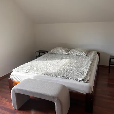 Dom Nad Jeziorem W Przybrodzinie Semesterbostad *