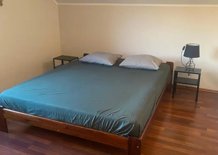 Holiday home Dom Z Kominkiem Nad Jeziorem W Przybrodzinie Powidz (Slupca)