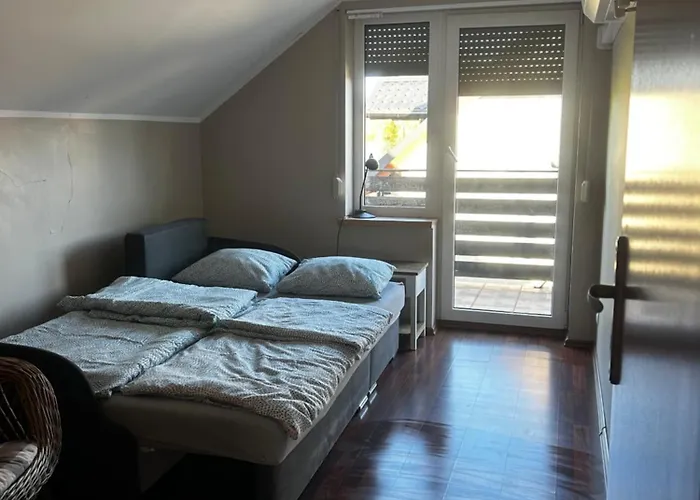 Dom Z Kominkiem Nad Jeziorem W Przybrodzinie * Powidz (Slupca)