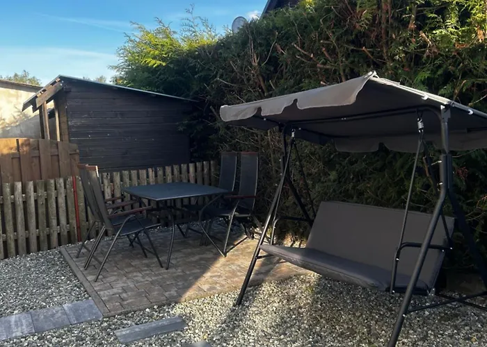 Dom Z Kominkiem Nad Jeziorem W Przybrodzinie Powidz (Slupca)